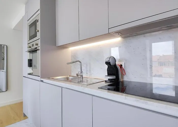 شقة Amazing Stylish W Ac Balcony Elevator *