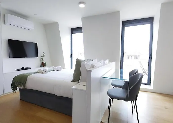 Amazing Stylish W Ac Balcony Elevator Лісабон