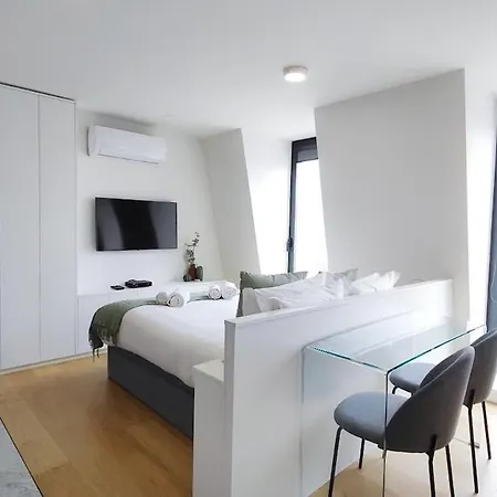 Lägenhet Amazing Stylish W Ac Balcony Elevator *